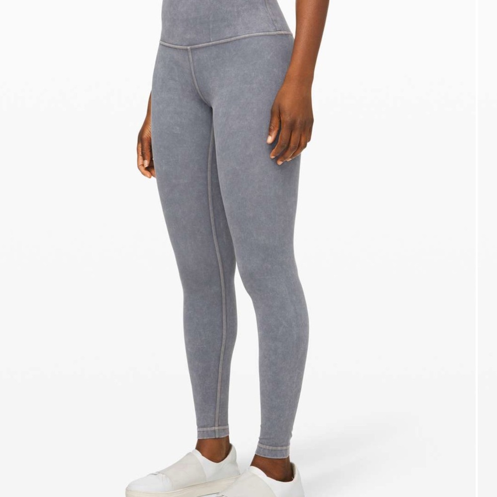 Lululemon Wunder Under High-Rise Tight *Snow Washed 28"
Washed Luna